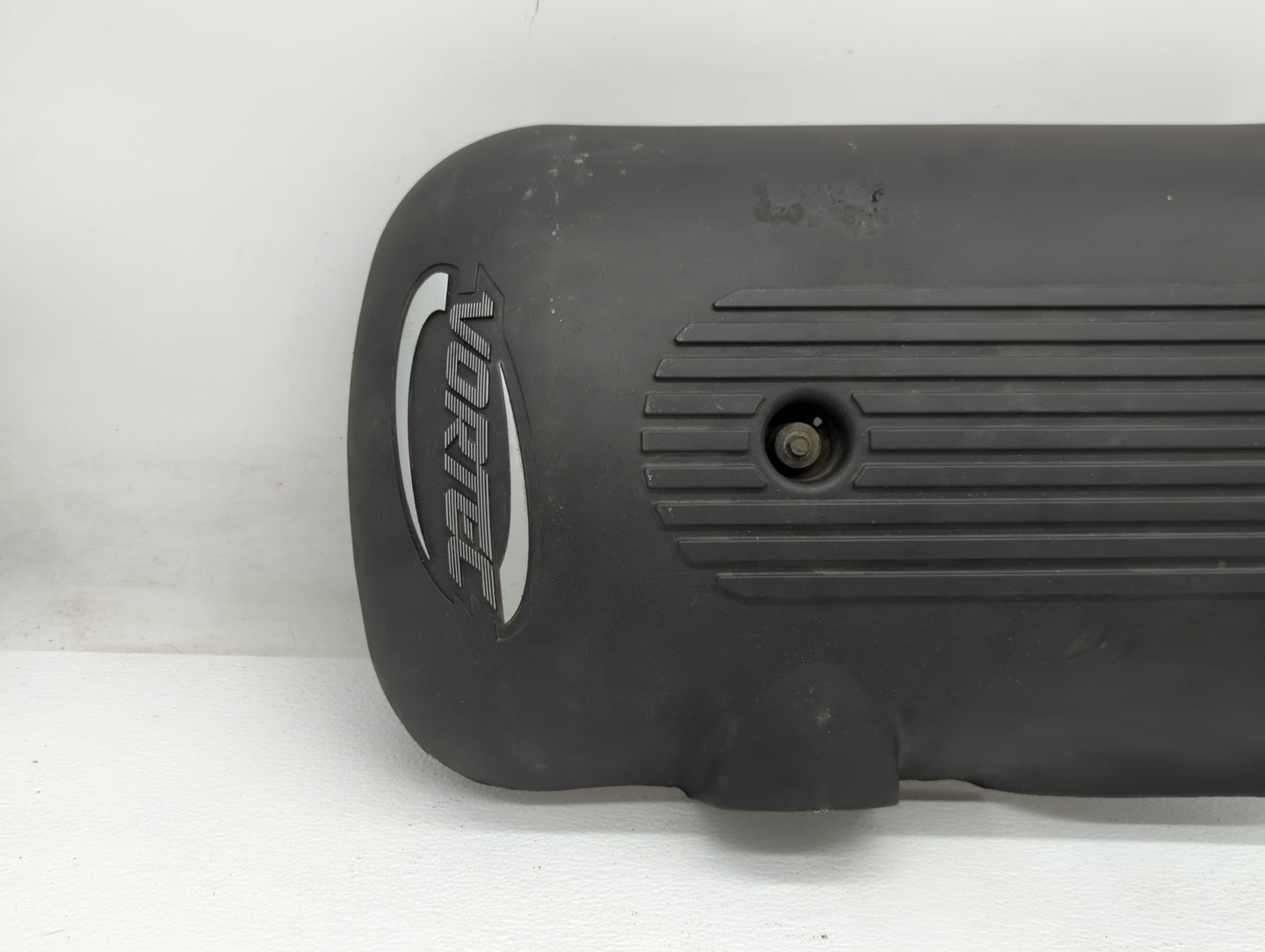 2006 Gmc Yukon Xl 1500 Engine Cover - Oemusedautoparts1.com