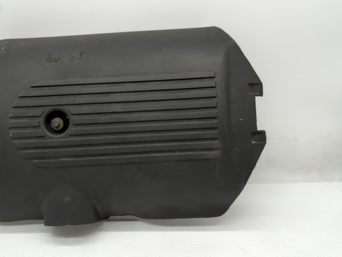 2006 Gmc Yukon Xl 1500 Engine Cover - Oemusedautoparts1.com