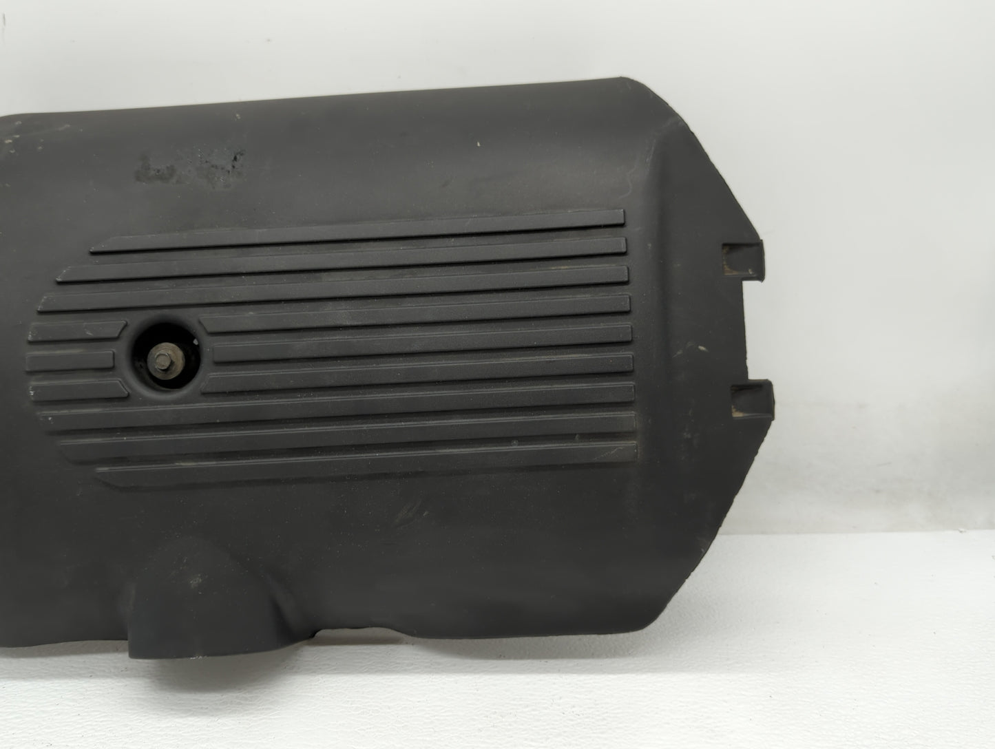 2006 Gmc Yukon Xl 1500 Engine Cover - Oemusedautoparts1.com