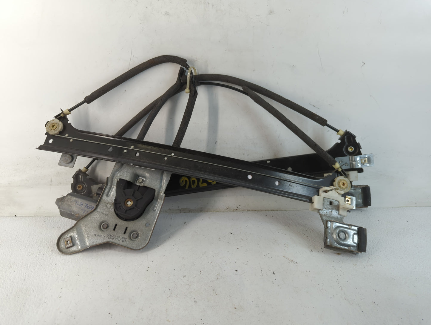 2005-2006 Gmc Yukon Xl 1500 Passenger Rear Right Power Window Motor - Oemusedautoparts1.com