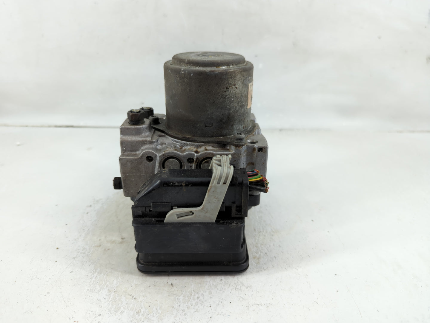 2006-2007 Honda Accord ABS Pump Control Module Replacement Fits Fits 2006 2007 OEM Used Auto Parts - Oemusedautoparts1.com