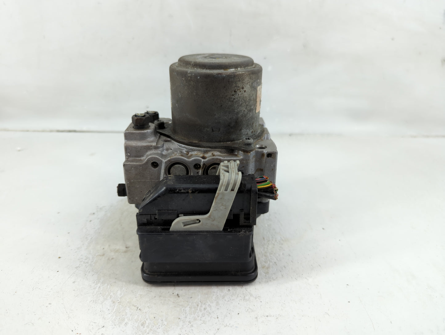 2006-2007 Honda Accord ABS Pump Control Module Replacement Fits Fits 2006 2007 OEM Used Auto Parts - Oemusedautoparts1.com