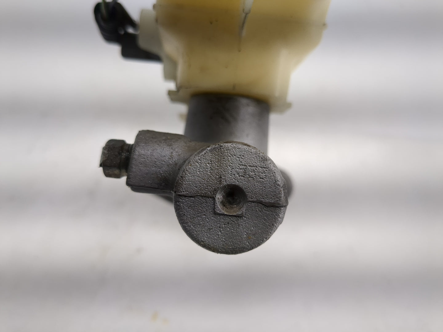 2003-2007 Honda Accord Brake Master Cylinder - Oemusedautoparts1.com