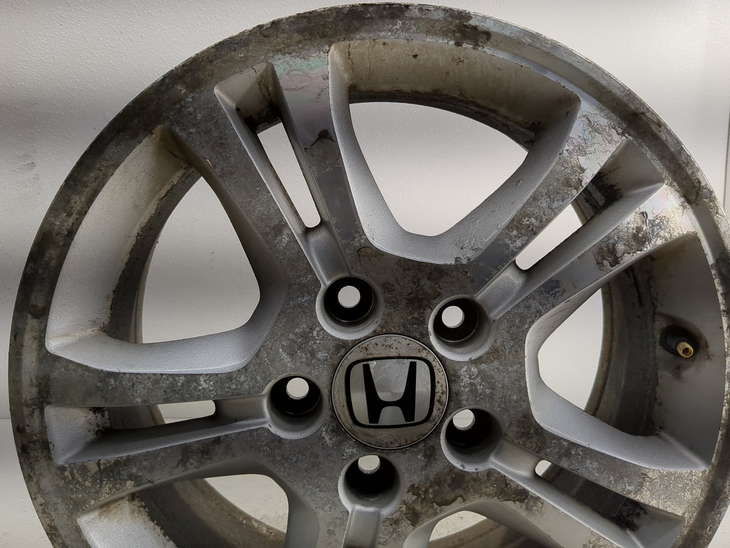 2006-2007 Honda Accord Oem Wheel Rim 1247819 - Oemusedautoparts1.com