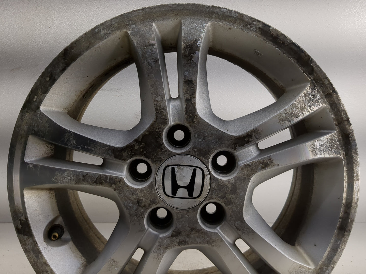 2006-2007 Honda Accord Oem Wheel Rim 1247821 - Oemusedautoparts1.com