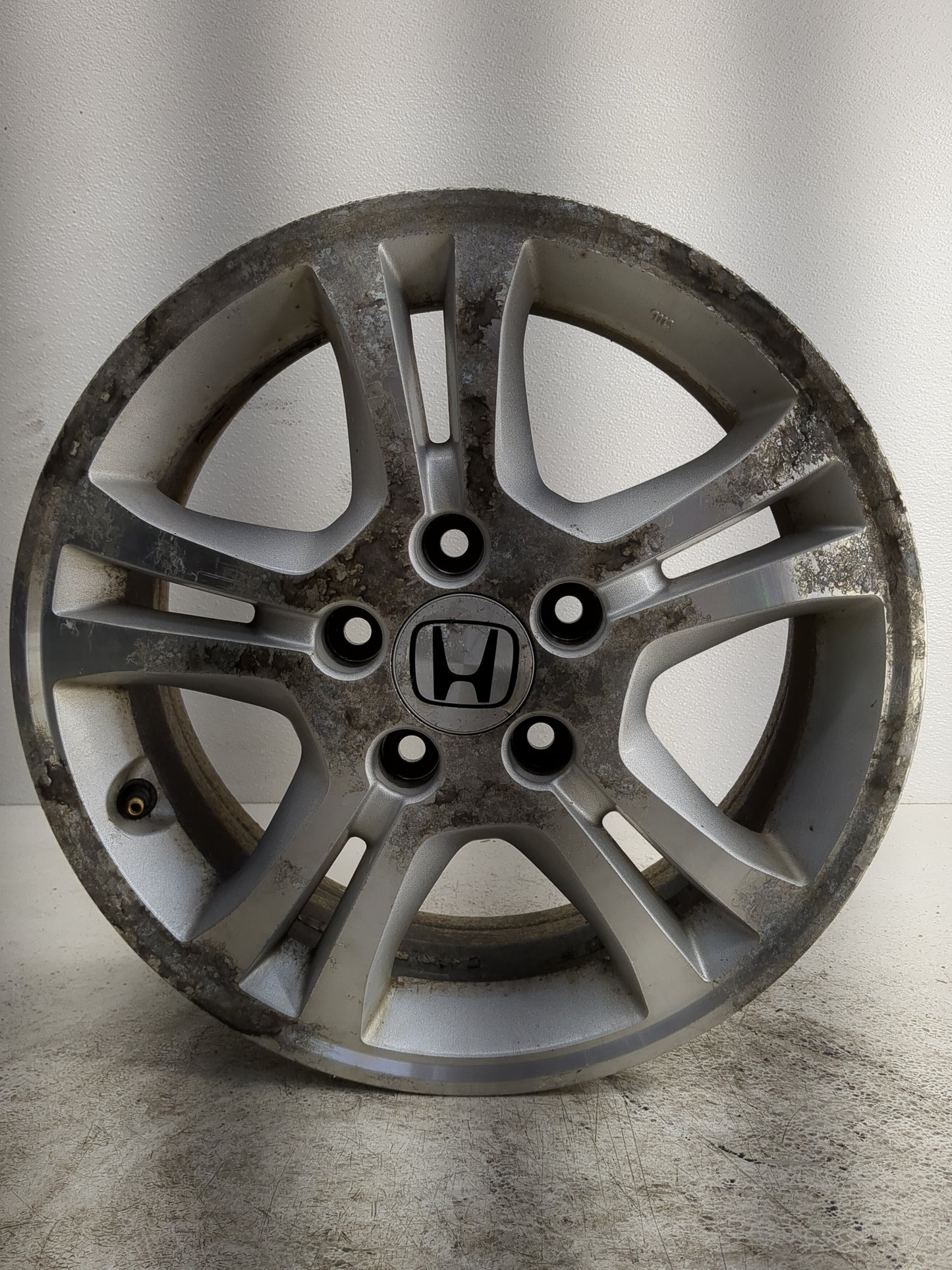 2006-2007 Honda Accord Oem Wheel Rim 1247821 - Oemusedautoparts1.com