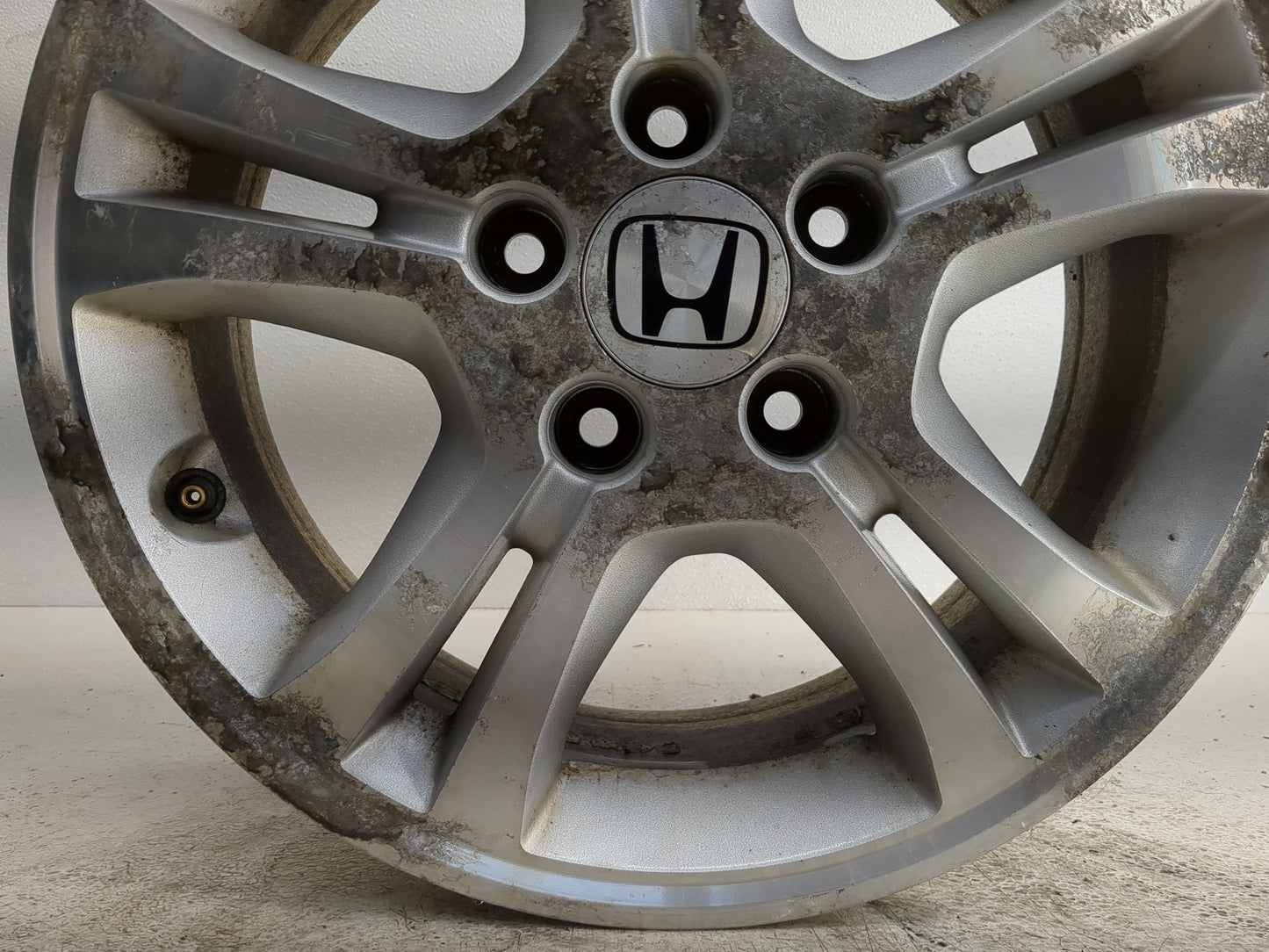 2006-2007 Honda Accord Oem Wheel Rim 1247821 - Oemusedautoparts1.com