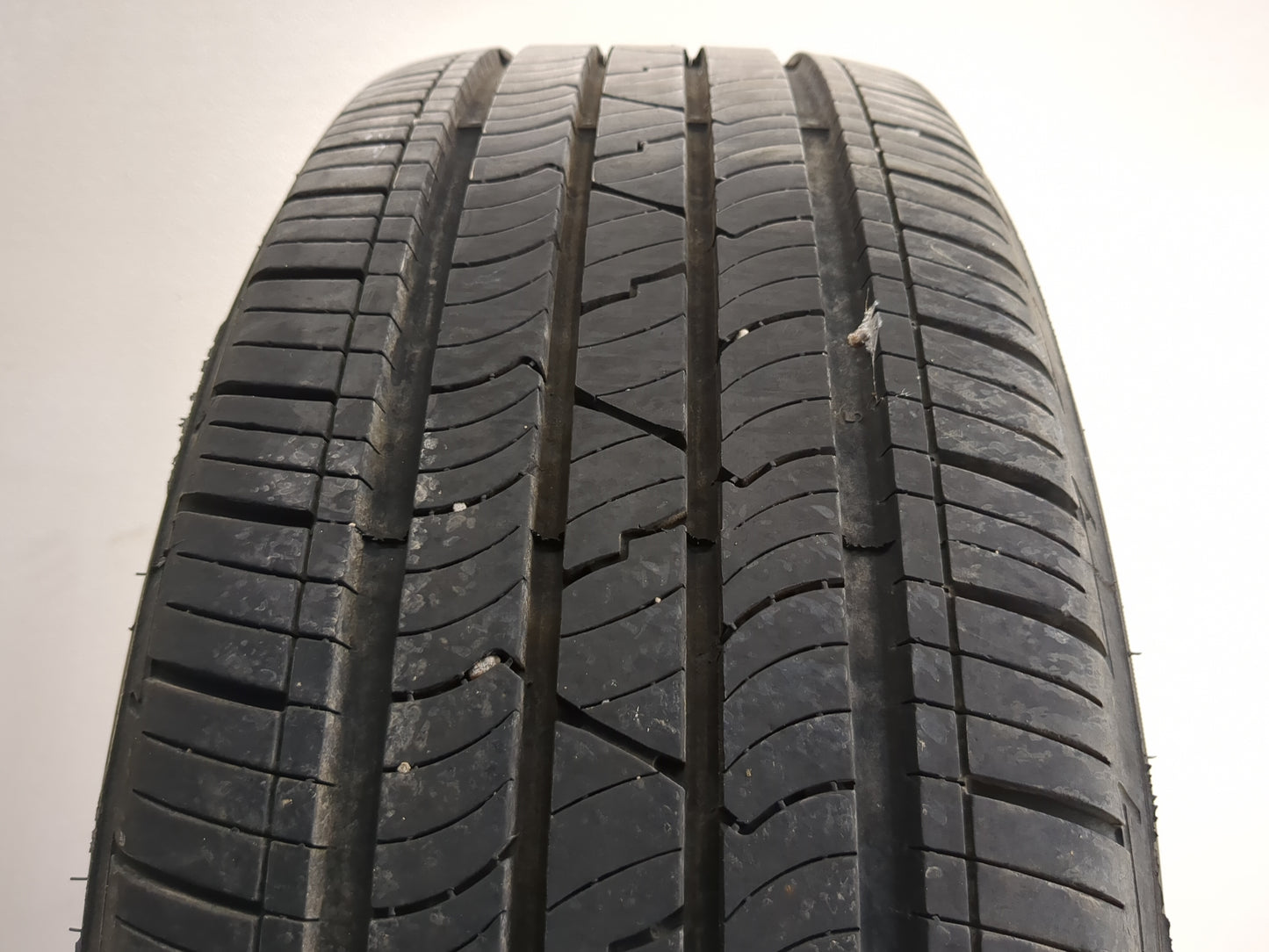 Used Tire 205/60R16 MASTERCRAFT COURSER QUEST 92V - Tread Depth 9/32 - Oemusedautoparts1.com