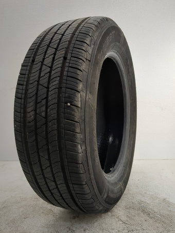 compare product Used Tire 205/60R16 MASTERCRAFT COURSER QUEST 92V - Tread Depth 9/32