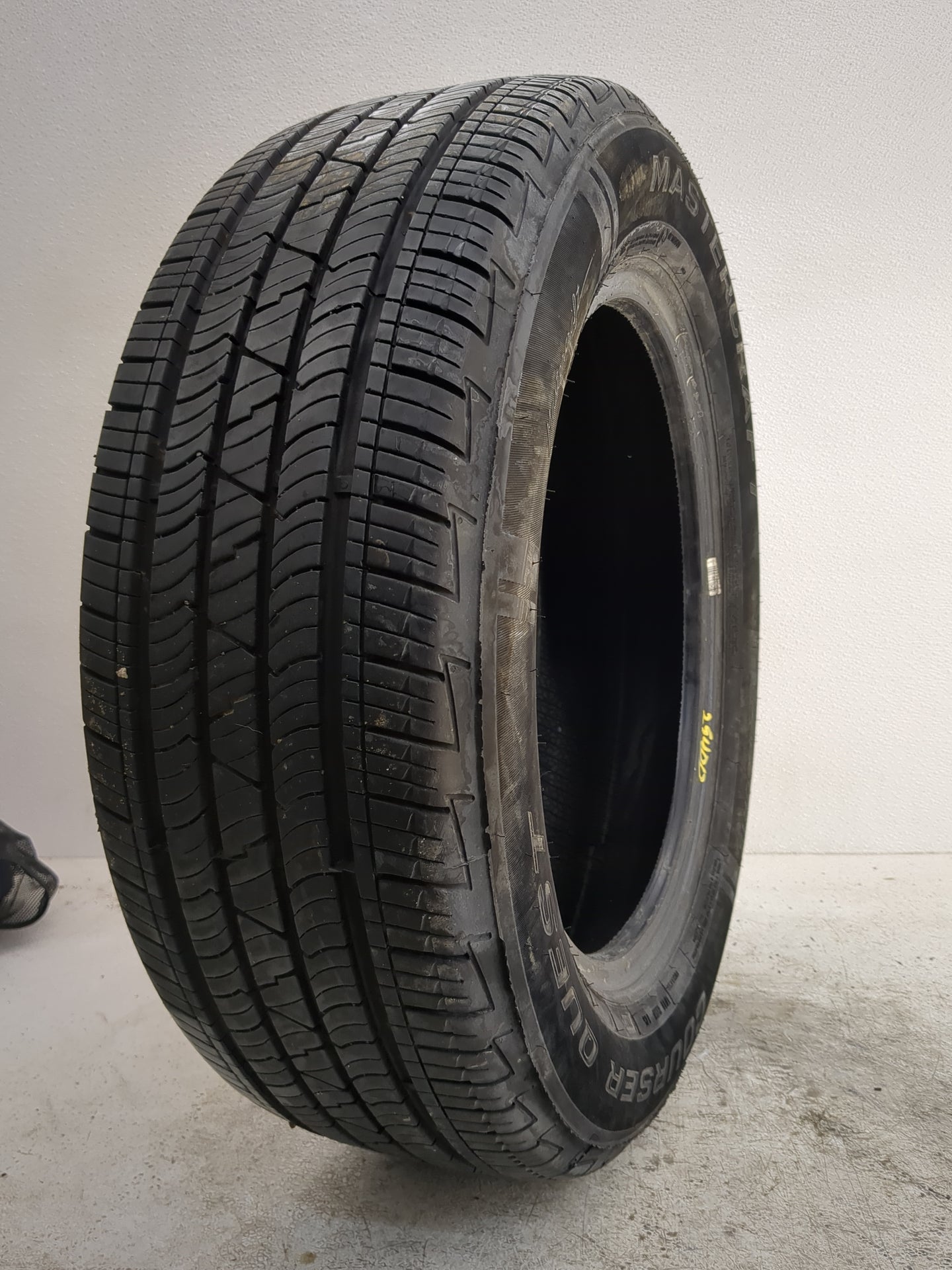 Used Tire 205/60R16 MASTERCRAFT COURSER QUEST 92V - Tread Depth 8.5/32 - Oemusedautoparts1.com