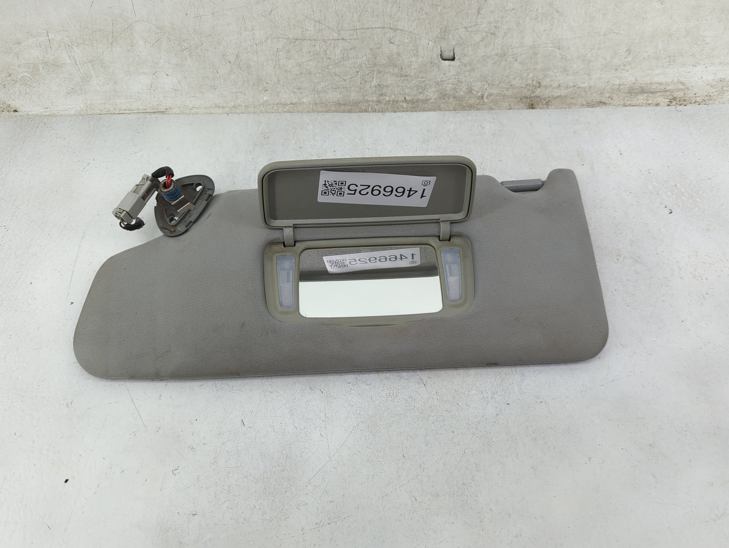 2003-2007 Honda Accord Sun Visor Shade Replacement Driver Left Mirror Fits Fits 2003 2004 2005 2006 2007 OEM Used Auto Parts