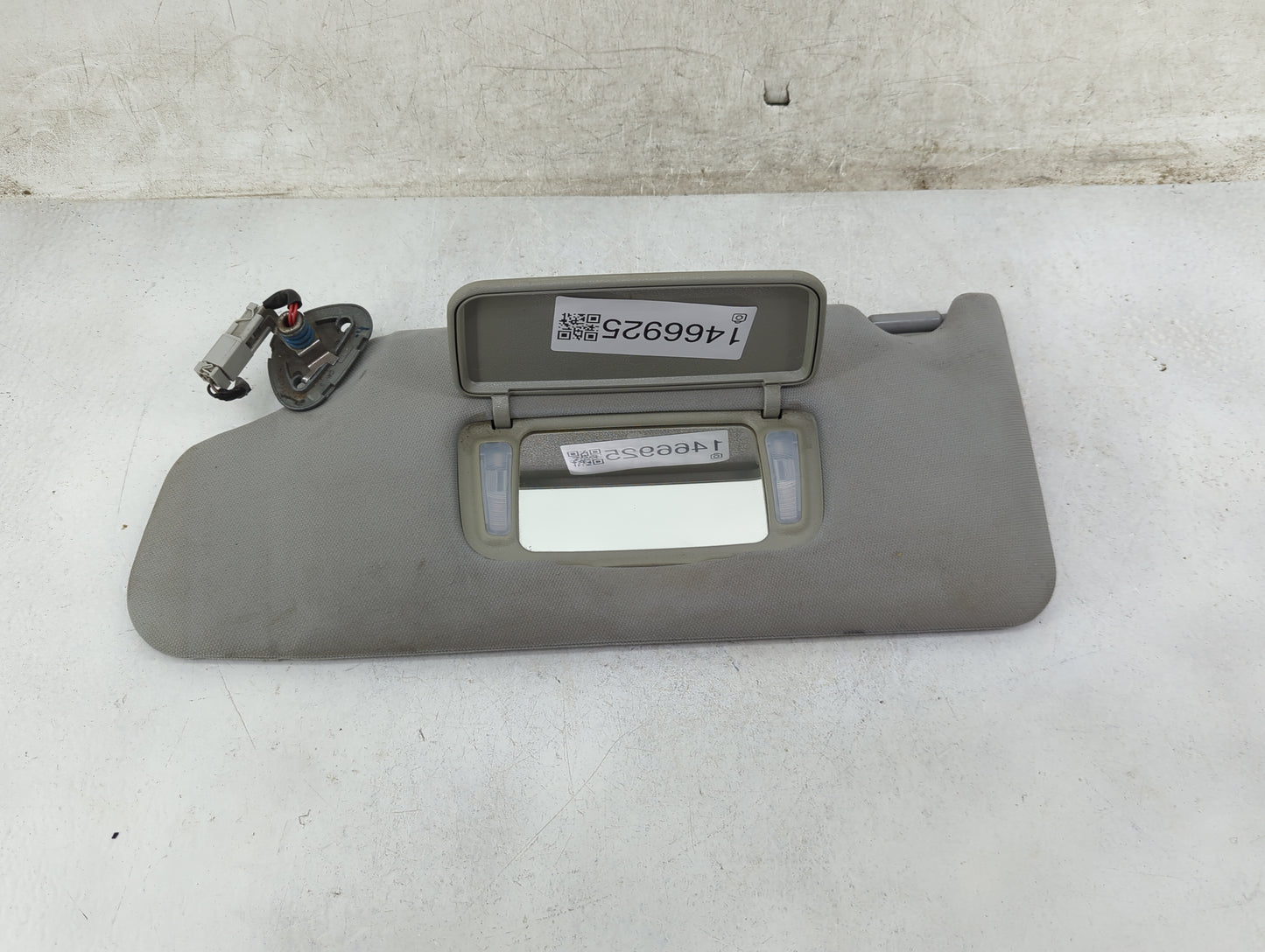 2003-2007 Honda Accord Sun Visor Shade Replacement Driver Left Mirror Fits Fits 2003 2004 2005 2006 2007 OEM Used Auto Parts