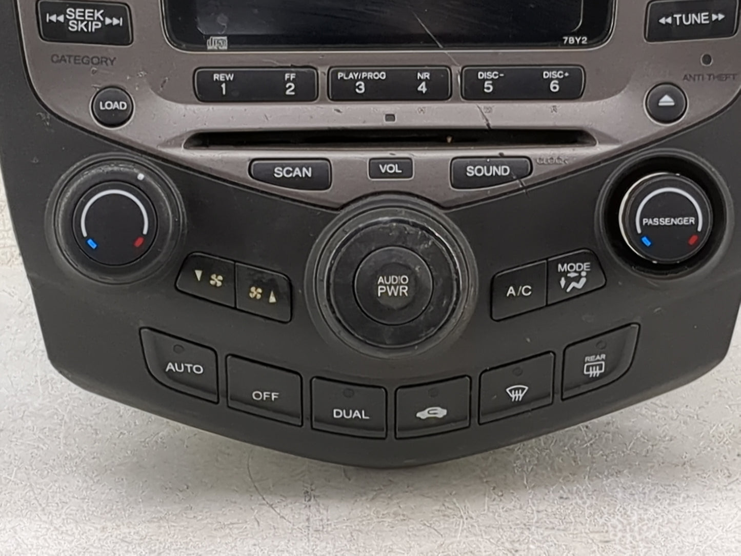 2003-2007 Honda Accord Radio AM FM Cd Player Receiver Replacement P/N:39175-SDN-L120-M2 CQ-EH1465Z Fits OEM Used Auto Parts 