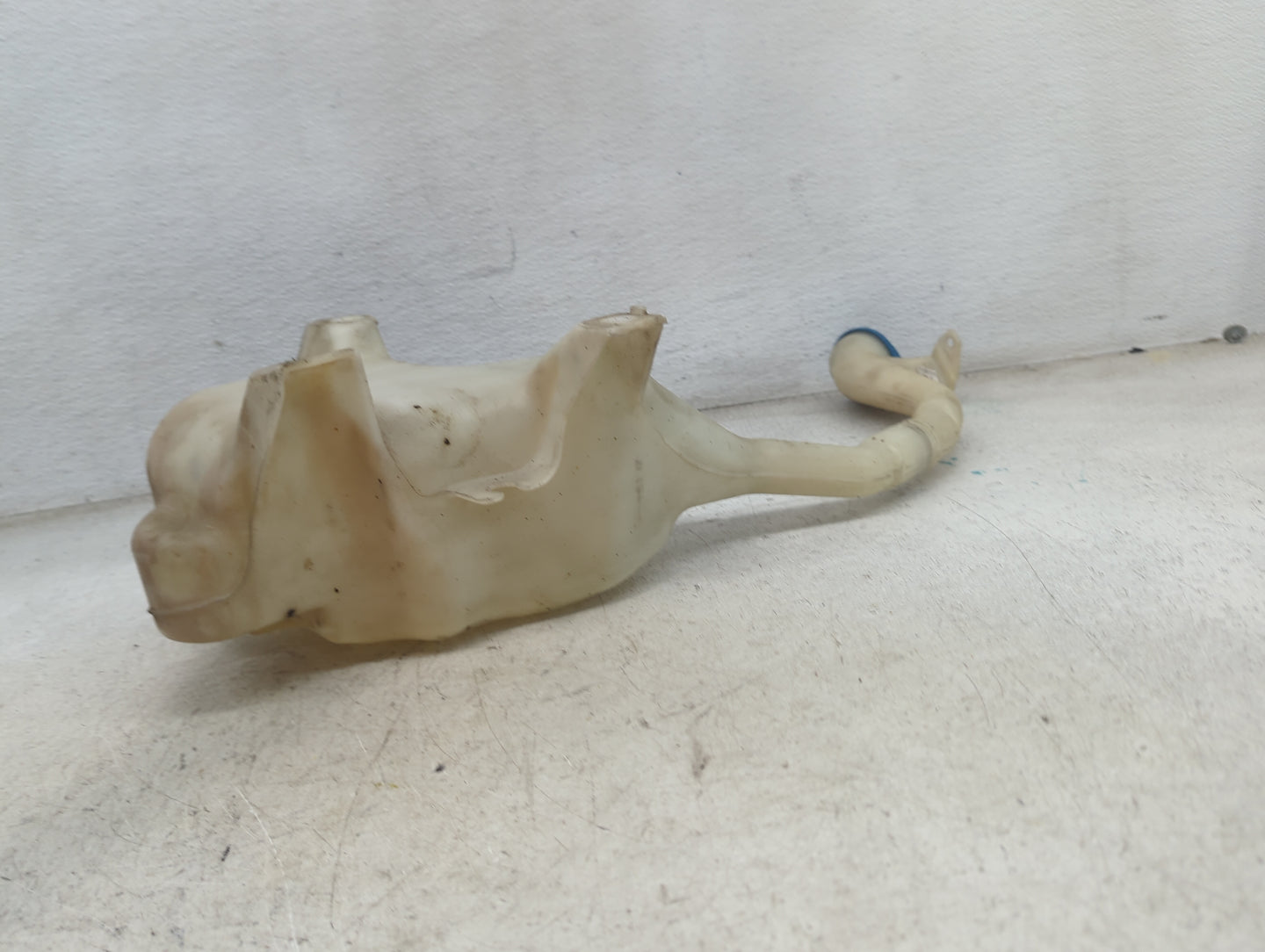 2006-2011 Honda Civic Windshield Washer Fluid Reservoir Bottle Oem 1473585 - Oemusedautoparts1.com