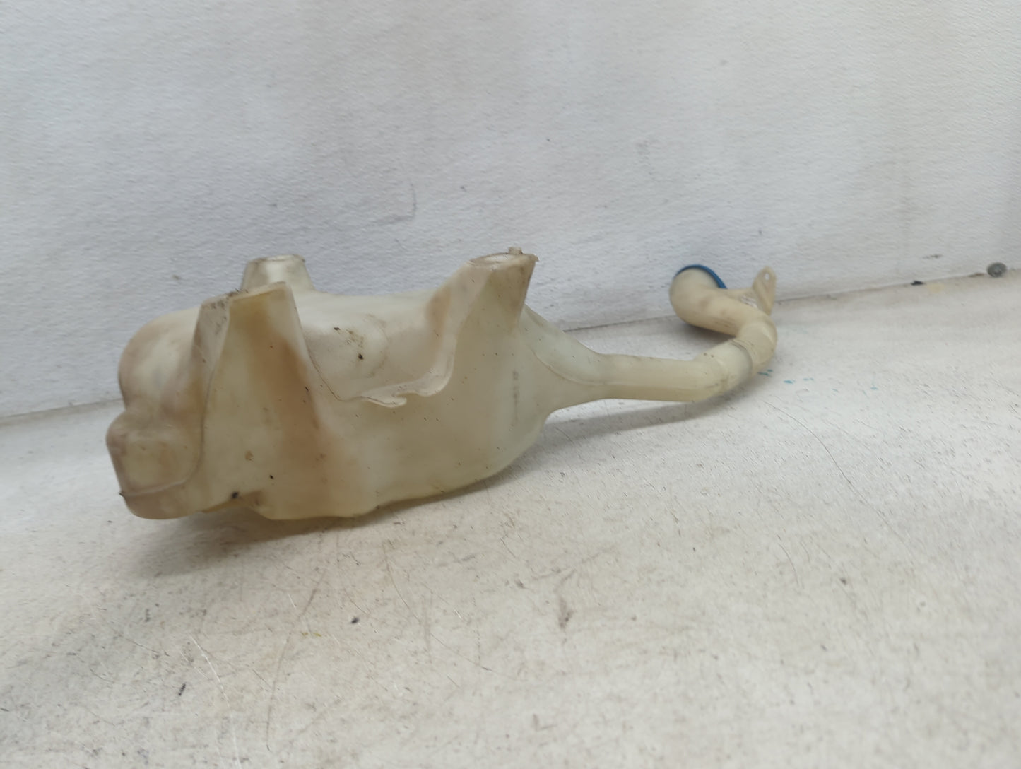 2006-2011 Honda Civic Windshield Washer Fluid Reservoir Bottle Oem 1473585 - Oemusedautoparts1.com