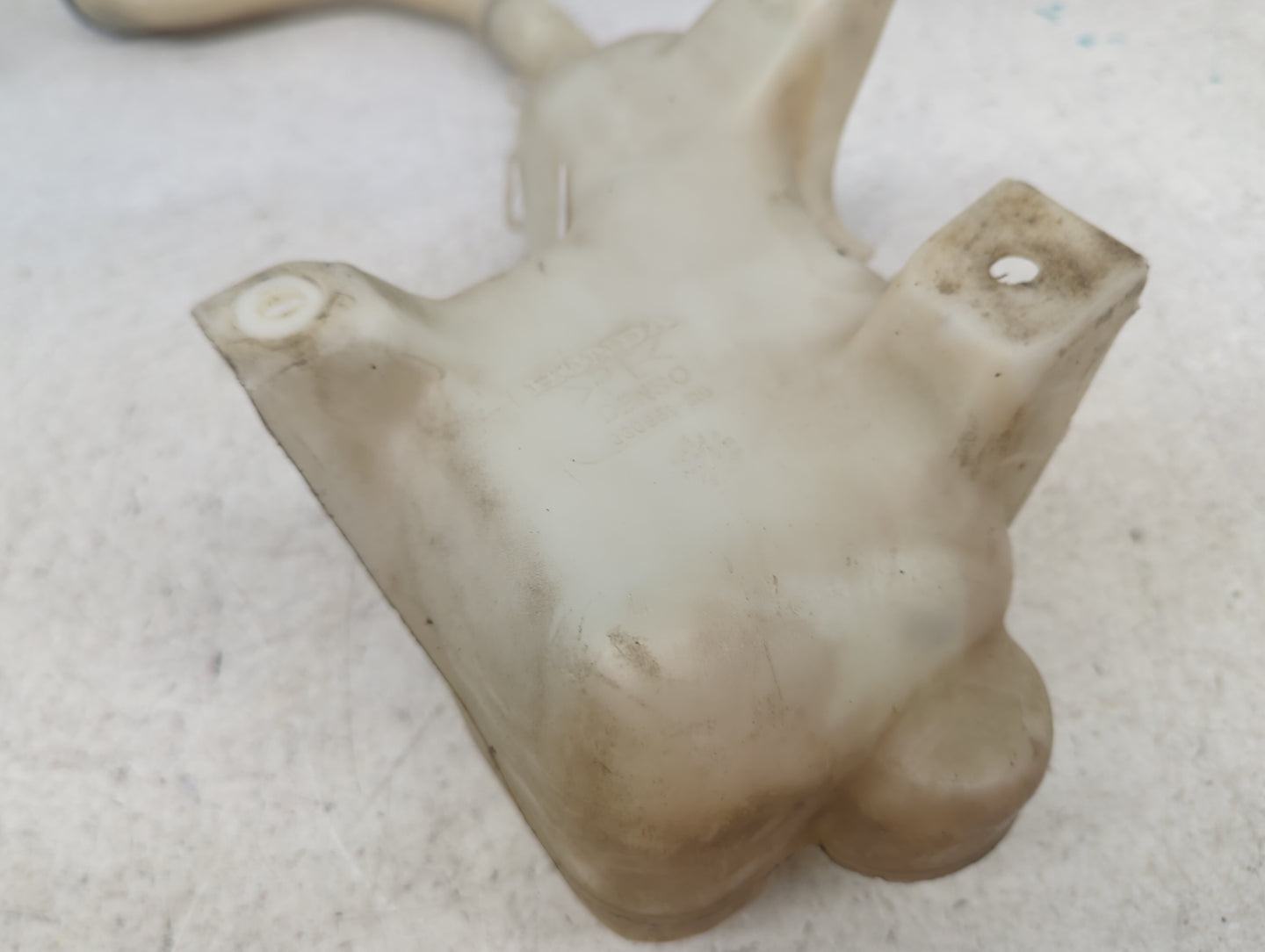 2006-2011 Honda Civic Windshield Washer Fluid Reservoir Bottle Oem 1473585 - Oemusedautoparts1.com