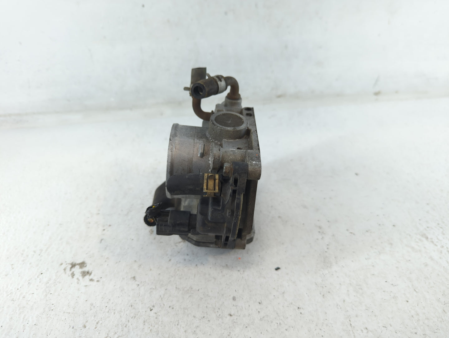 2006-2011 Honda Civic Throttle Body P/N:U2035608 GMA4A Fits Fits 2006 2007 2008 2009 2010 2011 OEM Used Auto Parts - Oemused