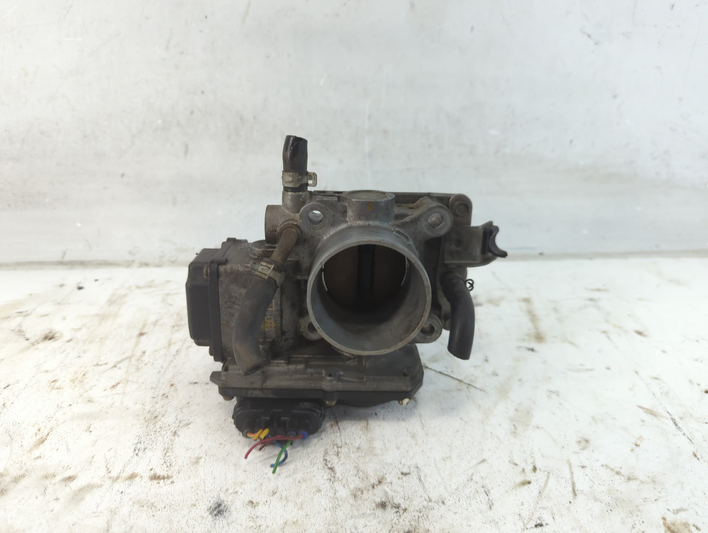 2006-2011 Honda Civic Throttle Body P/N:GMA8A 70201 Fits Fits 2006 2007 2008 2009 2010 2011 OEM Used Auto Parts - Oemusedaut