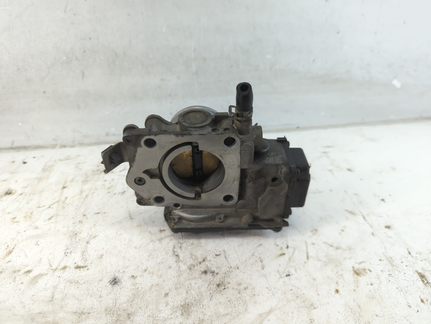2006-2011 Honda Civic Throttle Body P/N:GMA8A 70201 Fits Fits 2006 2007 2008 2009 2010 2011 OEM Used Auto Parts - Oemusedaut