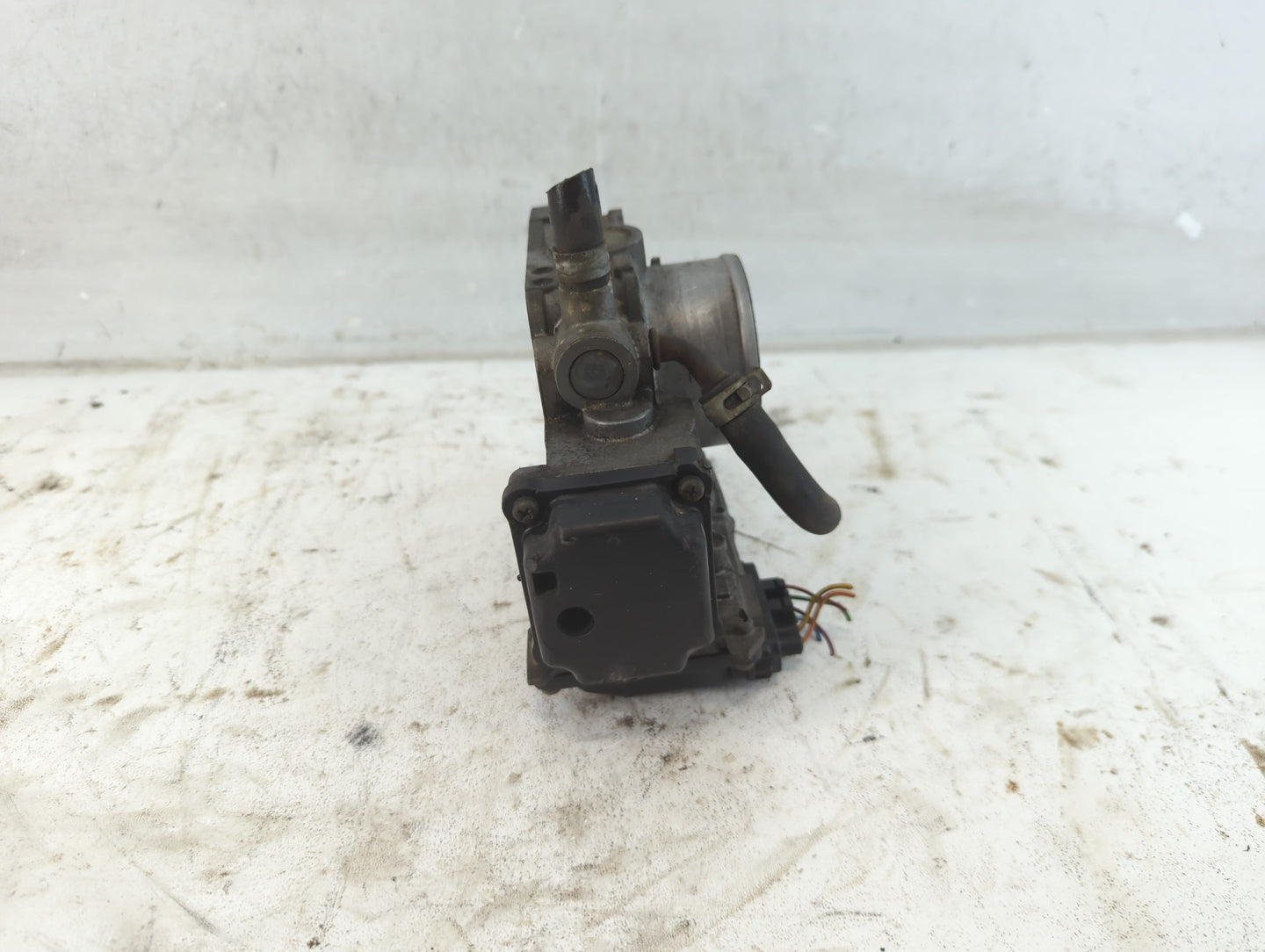 2006-2011 Honda Civic Throttle Body P/N:GMA8A 70201 Fits Fits 2006 2007 2008 2009 2010 2011 OEM Used Auto Parts - Oemusedaut