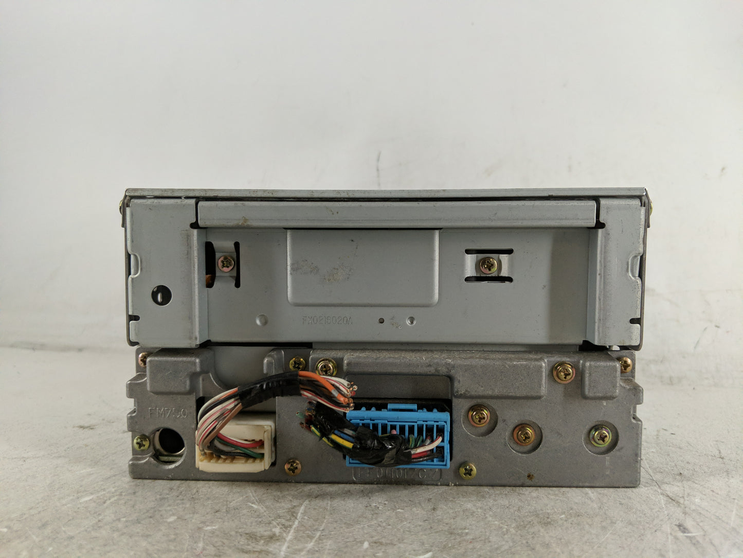 2005-2006 Honda Cr-V Radio AM FM Cd Player Receiver Replacement P/N:39100-S9A-A601 Fits Fits 2005 2006 OEM Used Auto Parts -