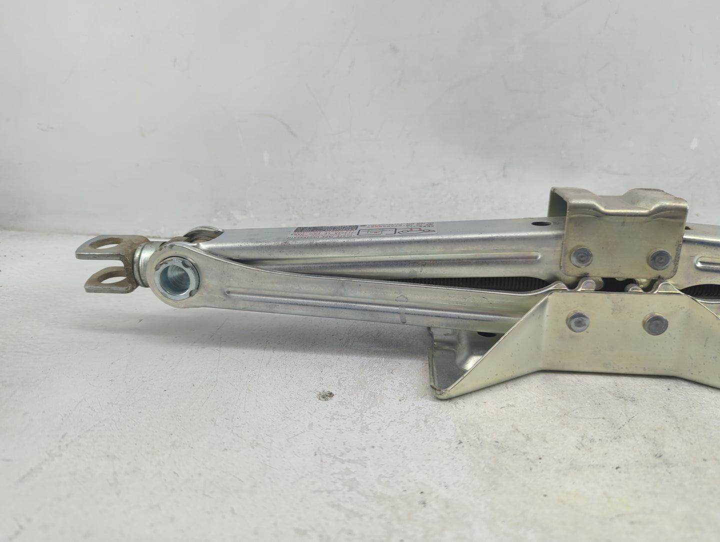 2006 Honda Cr-v Spare Scissor Car Jack 1390208 - Oemusedautoparts1.com
