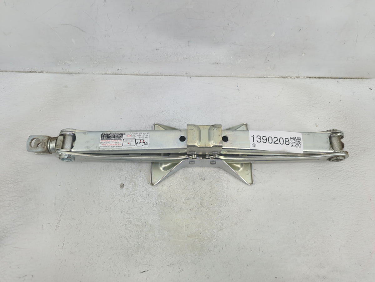 2006 Honda Cr-v Spare Scissor Car Jack 1390208 - Oemusedautoparts1.com