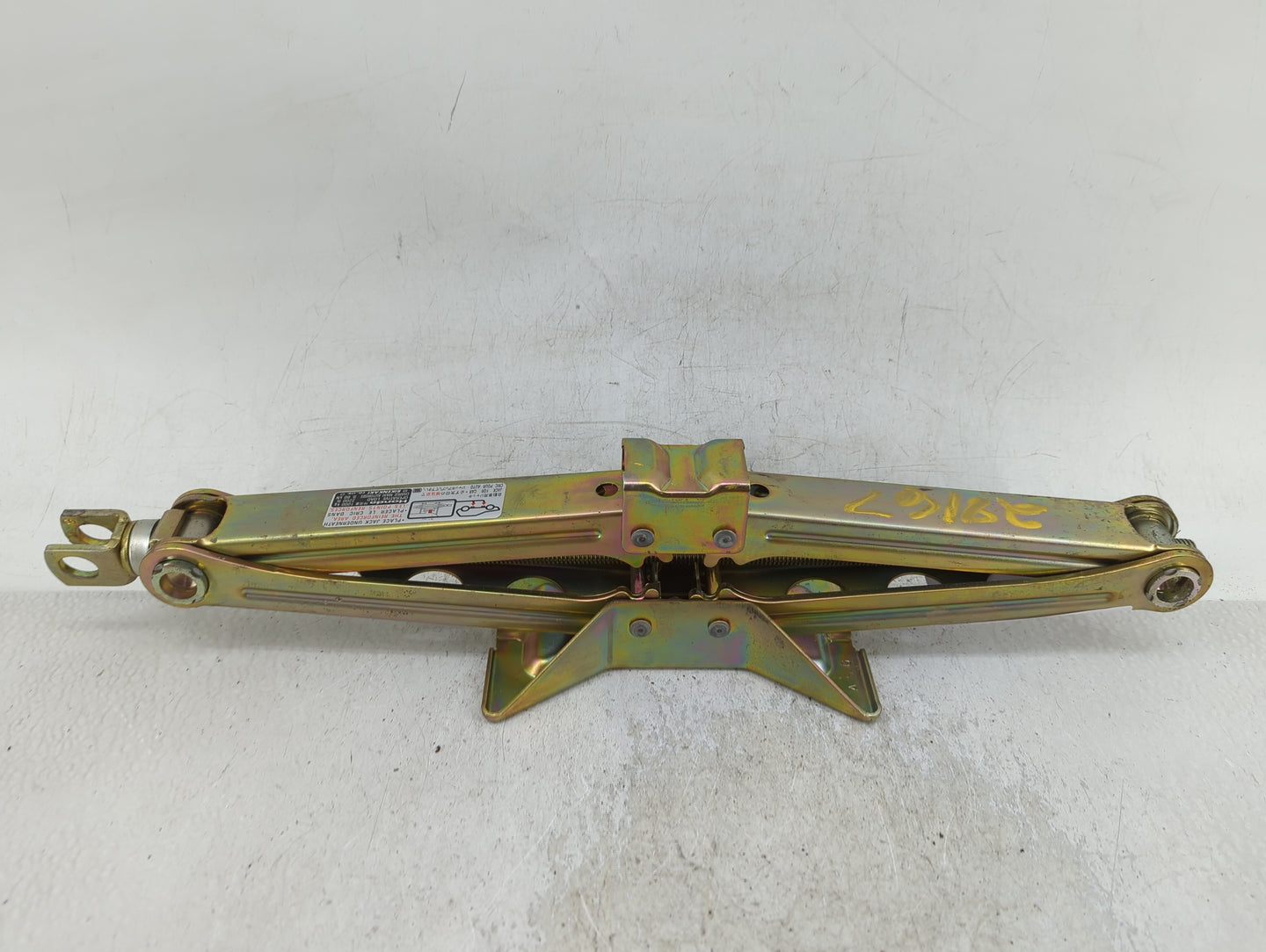 2006 Honda Cr-v Spare Scissor Car Jack 1415389 - Oemusedautoparts1.com