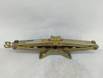 compare product 2006 Honda Cr-v Spare Scissor Car Jack 1415389