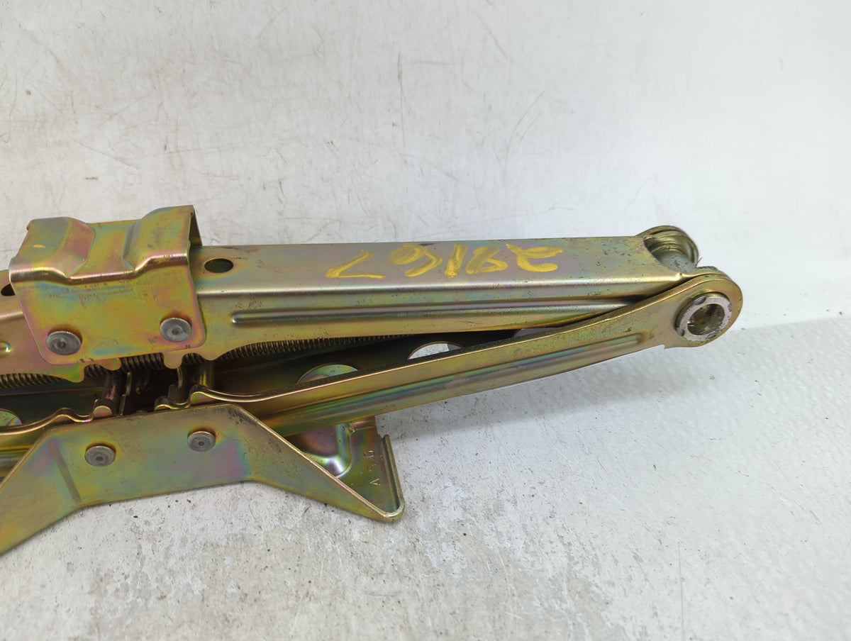 2006 Honda Cr-v Spare Scissor Car Jack 1415389 - Oemusedautoparts1.com