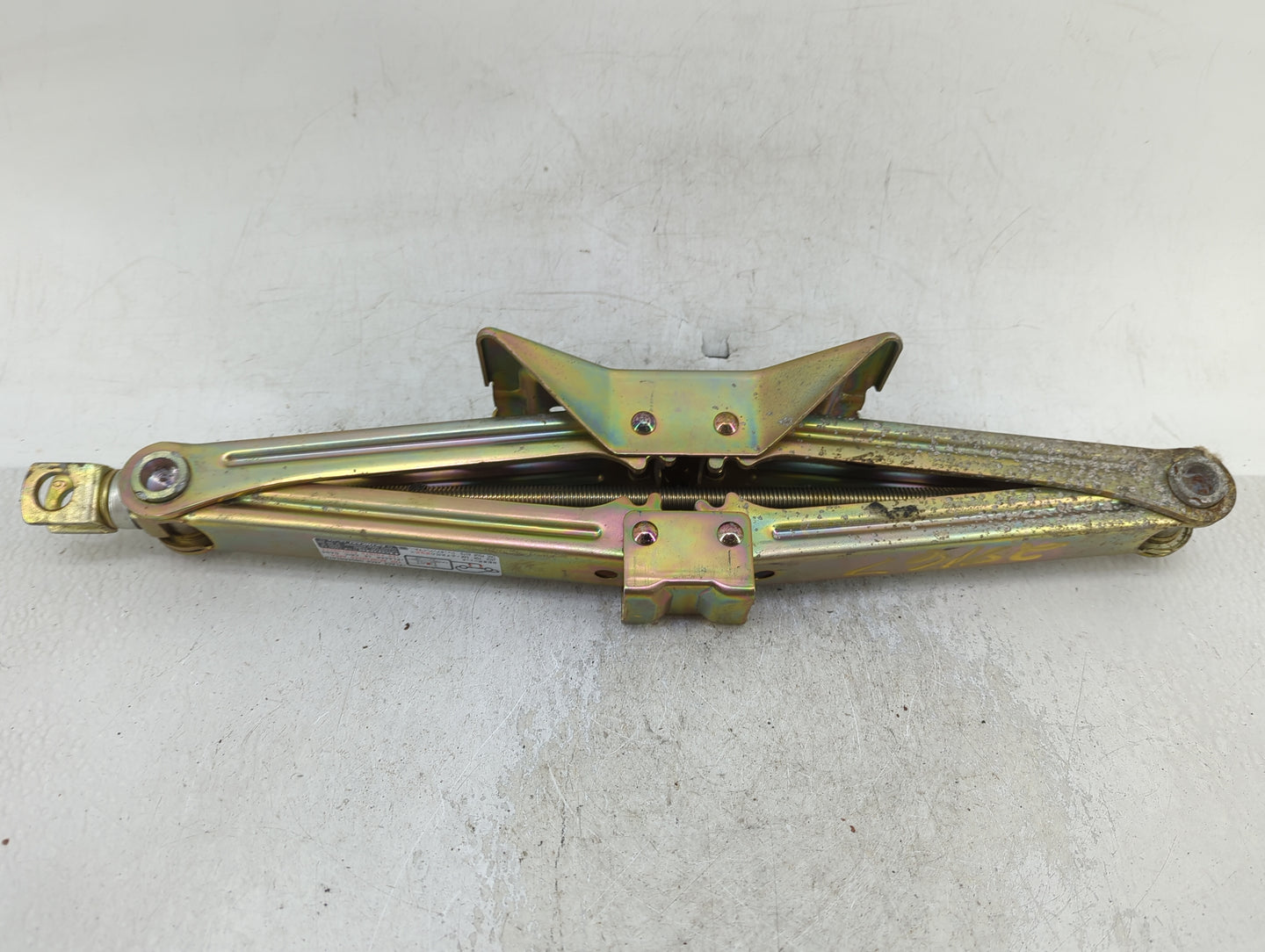 2006 Honda Cr-v Spare Scissor Car Jack 1415389 - Oemusedautoparts1.com