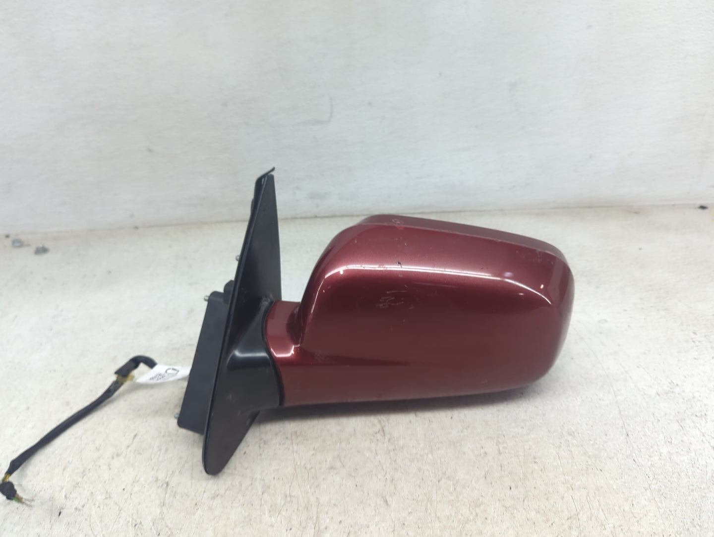 2002-2006 Honda Cr-V Driver Side View Mirror - Left Door Mirror OEM Used - Oemusedautoparts1.com