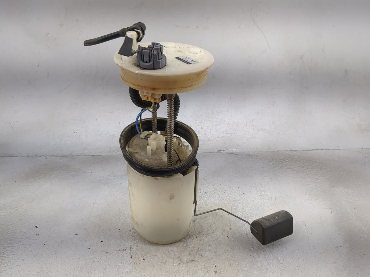 2005-2006 Honda Cr-v Electrical Gas Fuel Pump Assembly - Oemusedautoparts1.com