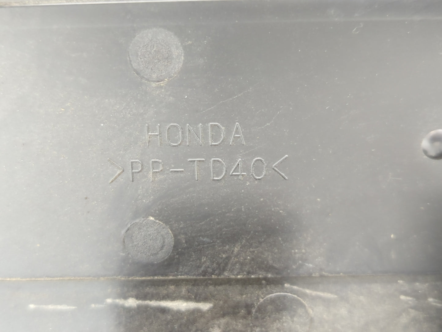 2006 Honda Cr-v Engine Cover Black - Oemusedautoparts1.com