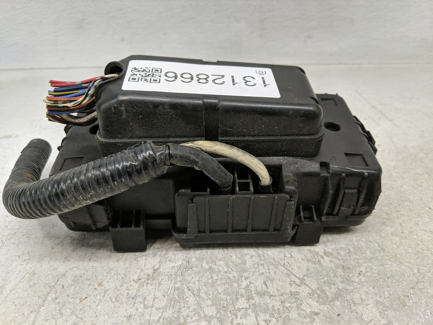 2003-2008 Honda Element Fusebox Fuse Box Panel Relay Module Fits Fits 2003 2004 2005 2006 2007 2008 OEM Used Auto Parts - Oe
