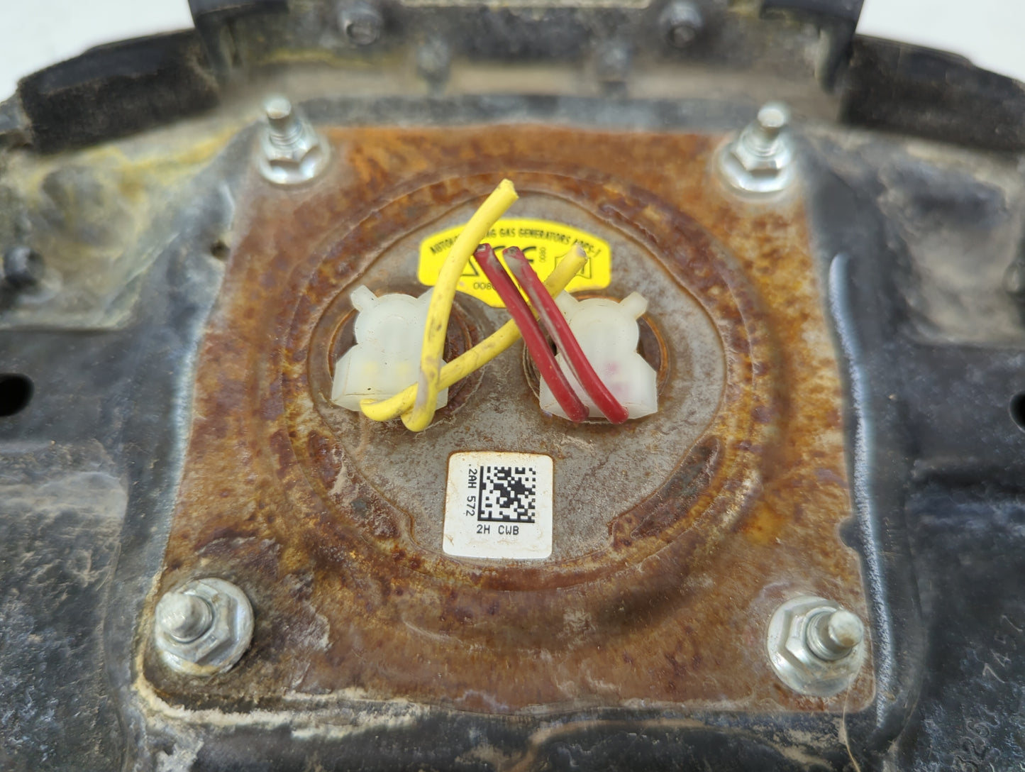 2003-2006 Honda Element Air Bag Driver Left Steering Wheel Mounted Fits Fits 2003 2004 2005 2006 OEM Used Auto Parts - Oemus