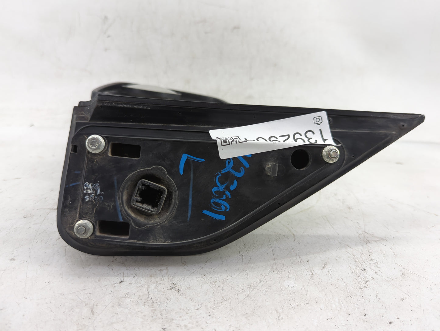 2003-2011 Honda Element Driver Side View Mirror - Left Door Mirror OEM Used - Oemusedautoparts1.com
