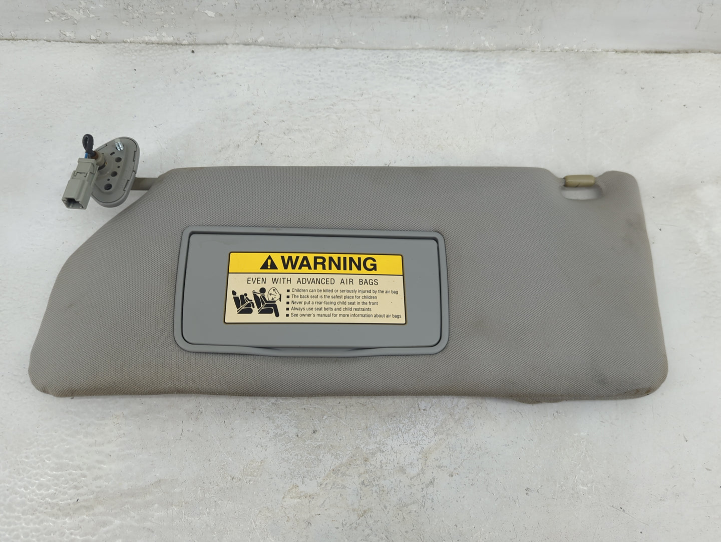 2006-2010 Honda Odyssey Sun Visor Shade Replacement Driver Left Mirror Fits Fits 2006 2007 2008 2009 2010 OEM Used Auto Part