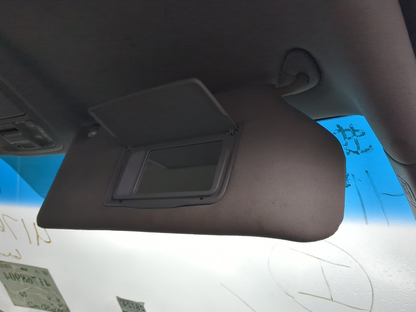 2006-2010 Honda Odyssey Sun Visor Shade Replacement Passenger Right Mirror Fits Fits 2006 2007 2008 2009 2010 OEM Used Auto 