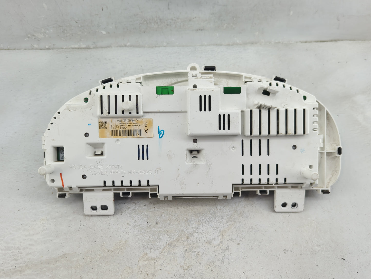 2005-2010 Honda Odyssey Instrument Cluster Speedometer Gauges P/N:78100-SHJ-A230-M1 Miles:180K Fits OEM Used Auto Parts - Oe