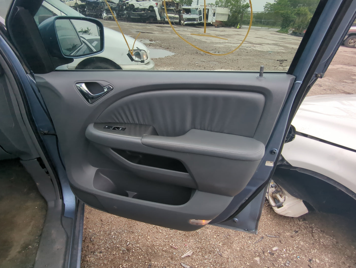 2006 Honda Odyssey Front Right Passenger Interior Door Panel Trim - Oemusedautoparts1.com