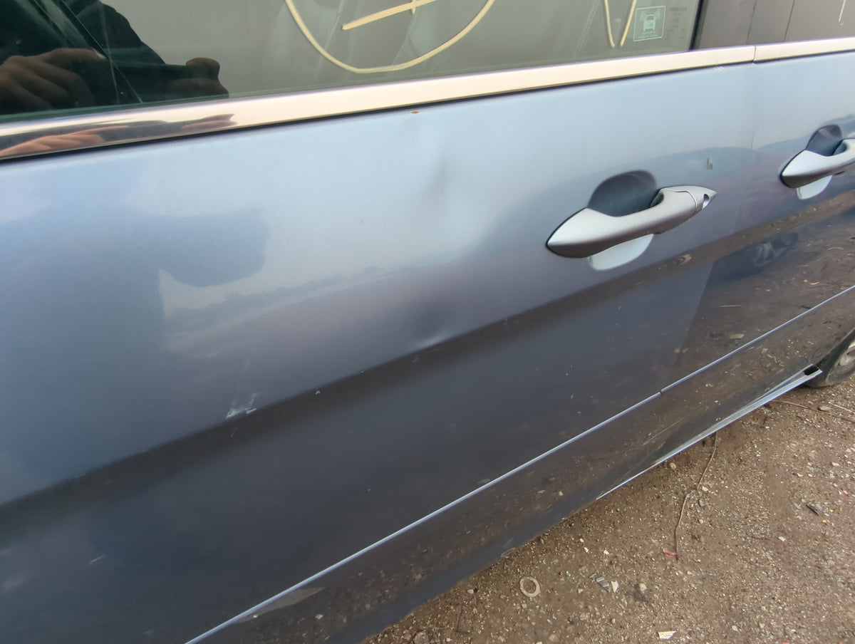 2005-2007 Honda Odyssey Driver Front Door Oem 1046625 - Oemusedautoparts1.com