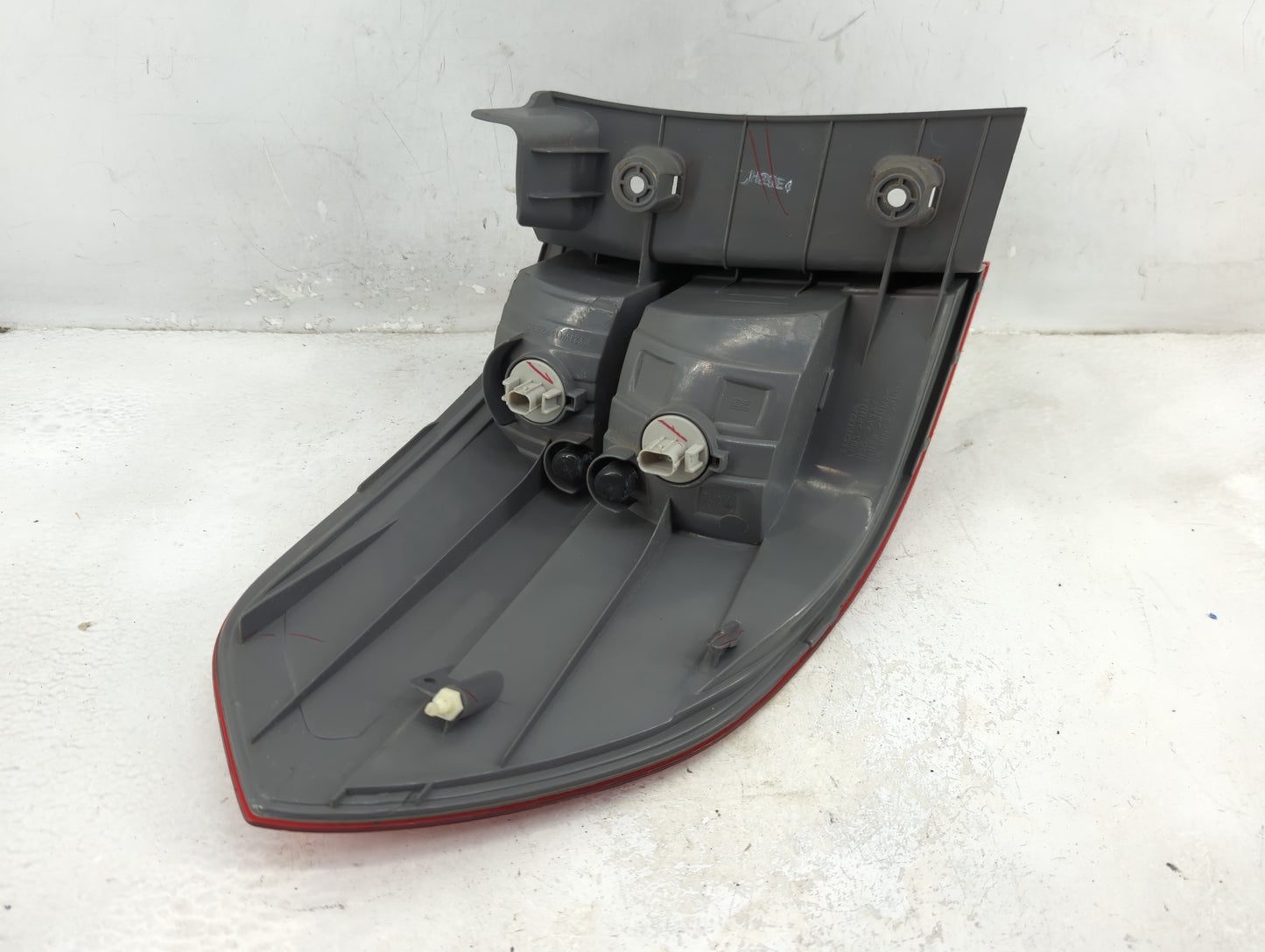 2005-2006 Honda Odyssey Tail Light Assembly Passenger Right OEM P/N:WY21WC12V223CP Fits Fits 2005 2006 OEM Used Auto Parts -