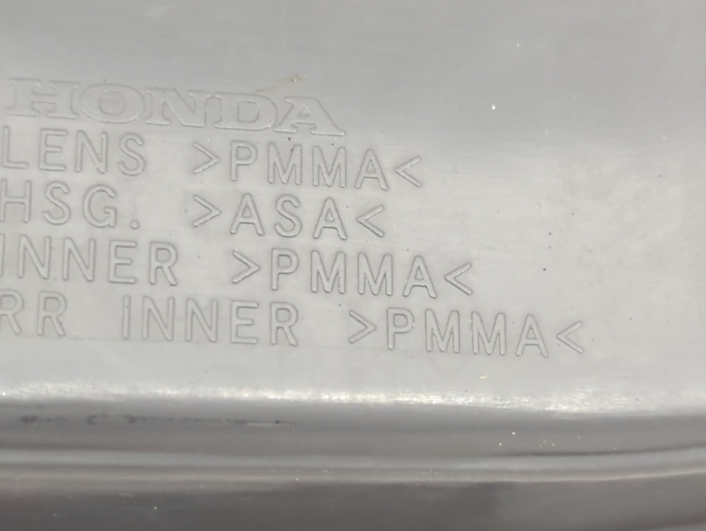 2005-2006 Honda Odyssey Tail Light Assembly Driver Left OEM Fits Fits 2005 2006 OEM Used Auto Parts - Oemusedautoparts1.com