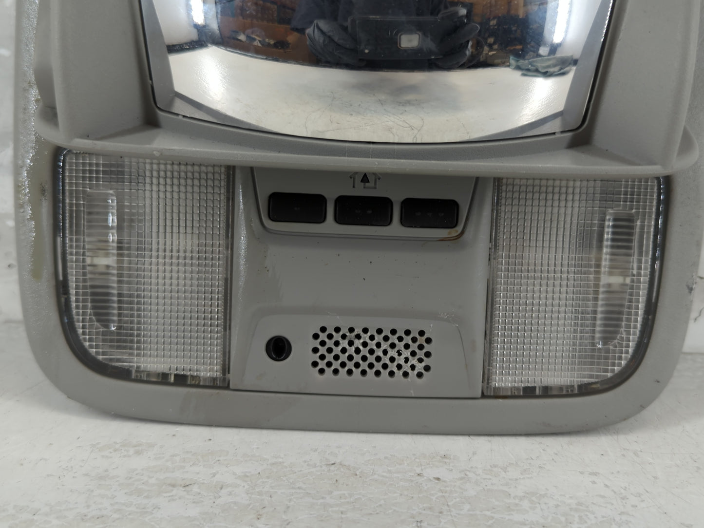 2006 Honda Odyssey Overhead Roof Console - Oemusedautoparts1.com