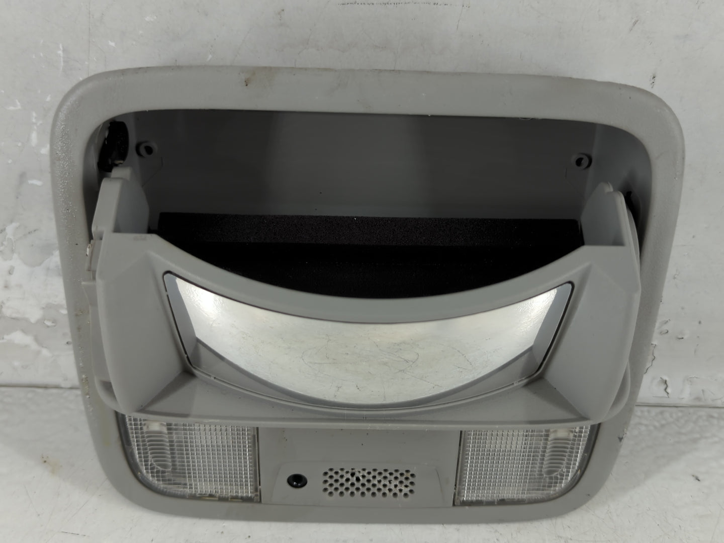 2006 Honda Odyssey Overhead Roof Console - Oemusedautoparts1.com