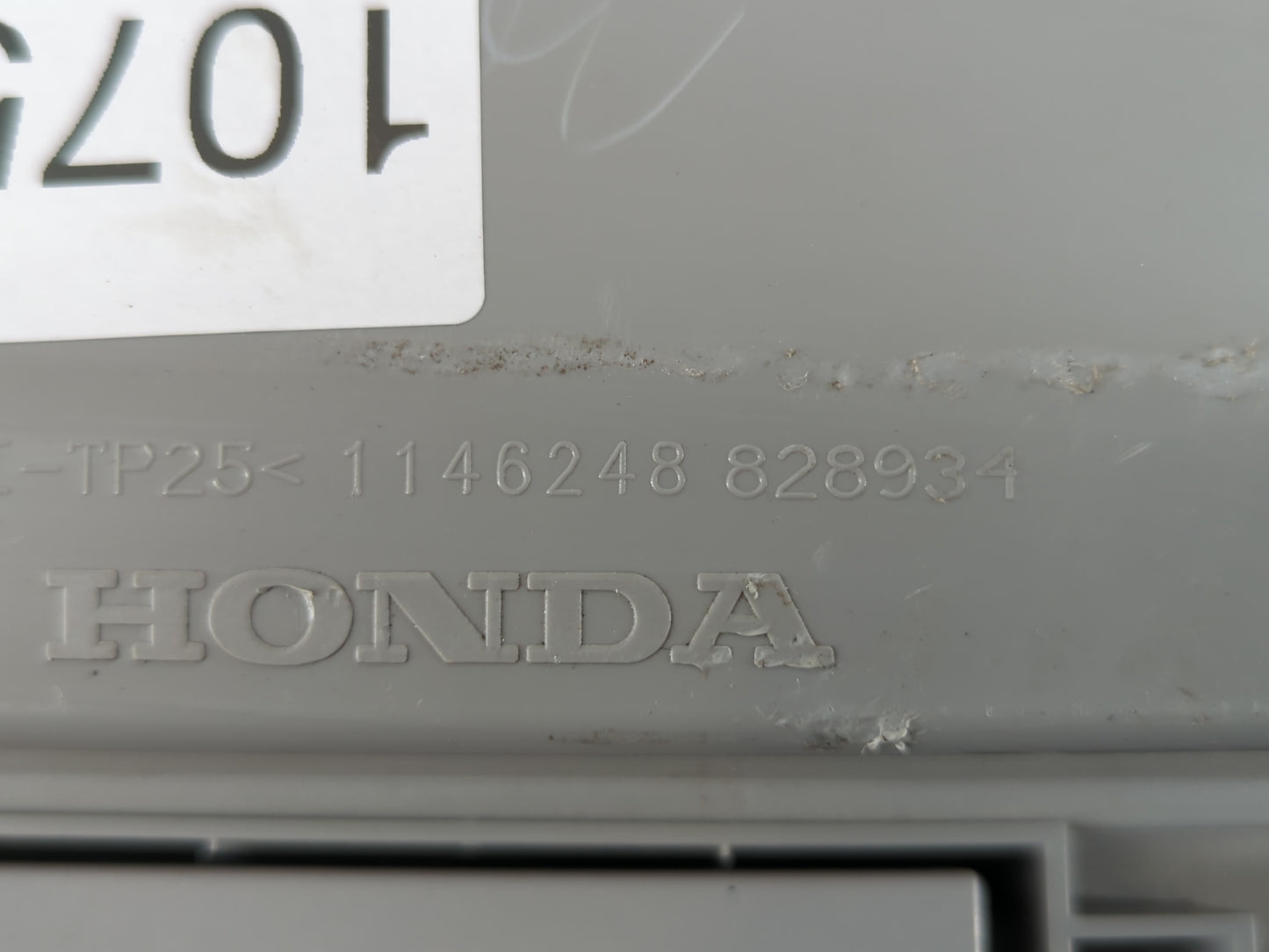 2006 Honda Odyssey Overhead Roof Console - Oemusedautoparts1.com