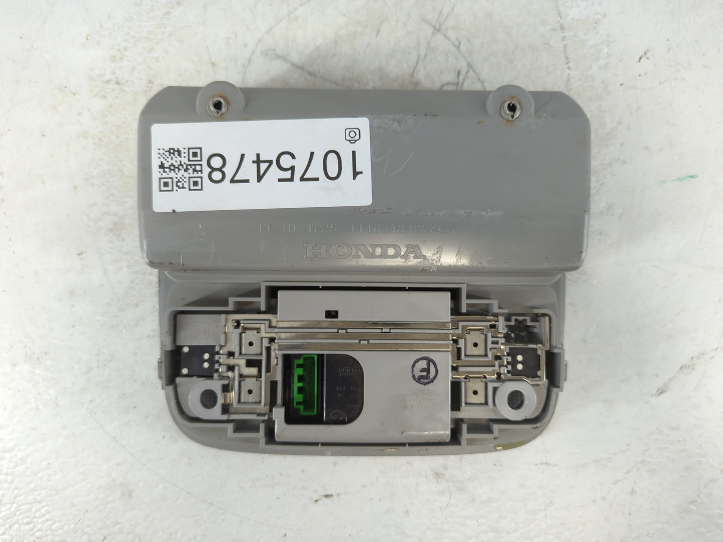 2006 Honda Odyssey Overhead Roof Console - Oemusedautoparts1.com