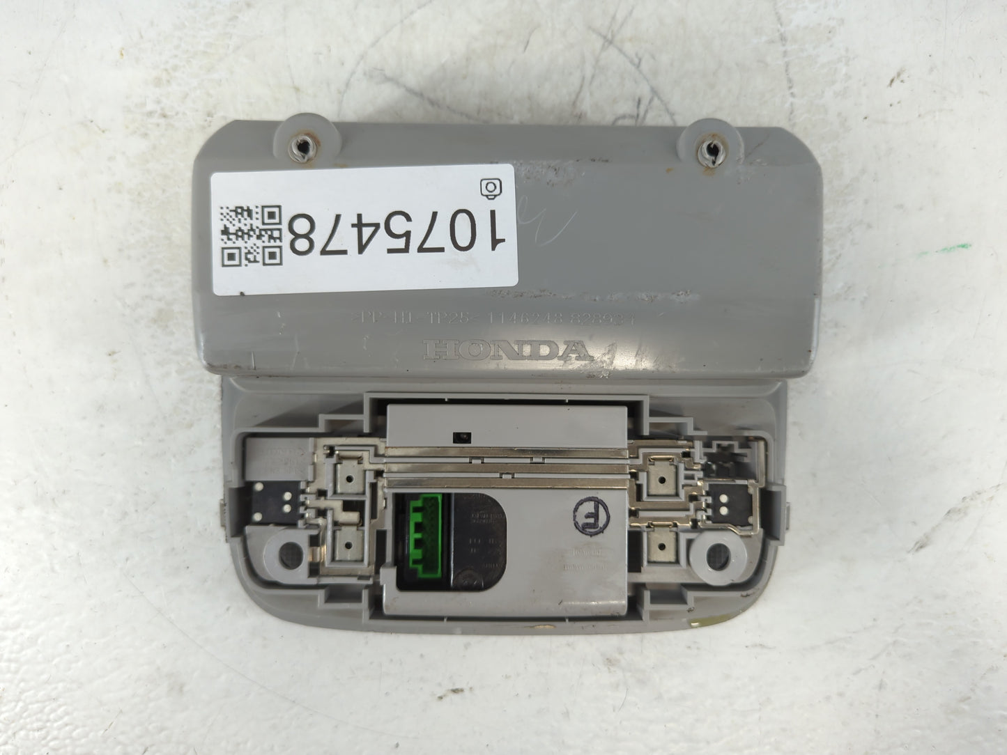 2006 Honda Odyssey Overhead Roof Console - Oemusedautoparts1.com