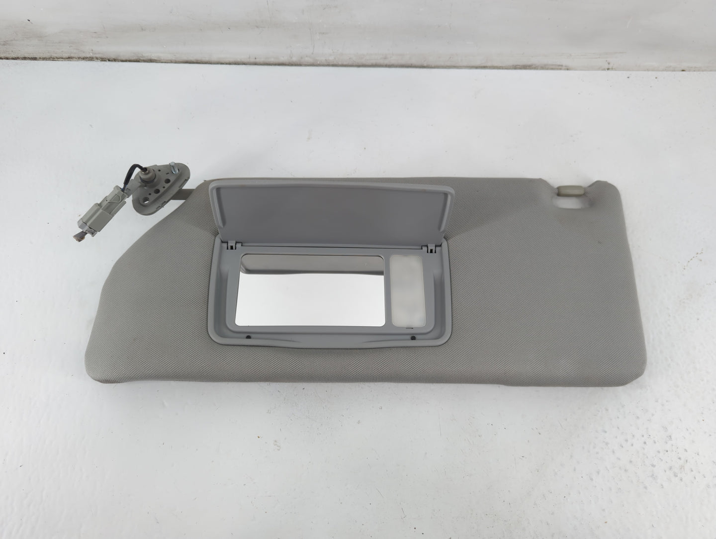 2006-2010 Honda Odyssey Sun Visor Shade Replacement Driver Left Mirror Fits Fits 2006 2007 2008 2009 2010 OEM Used Auto Part